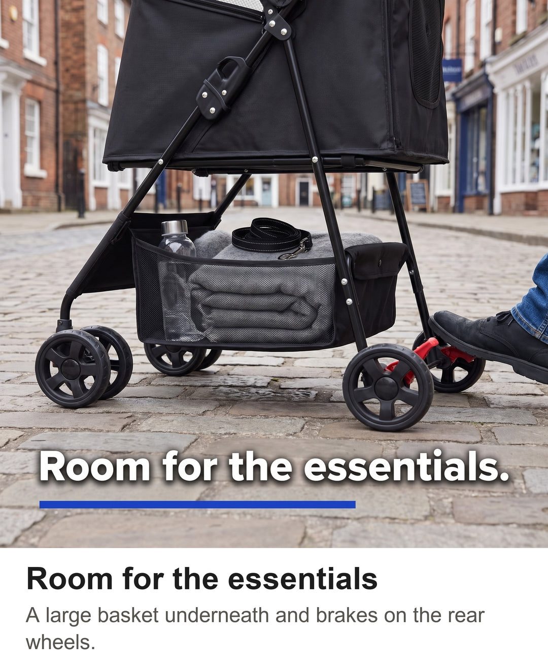 Under-seat storage basket and rear brake of the folding dog pram