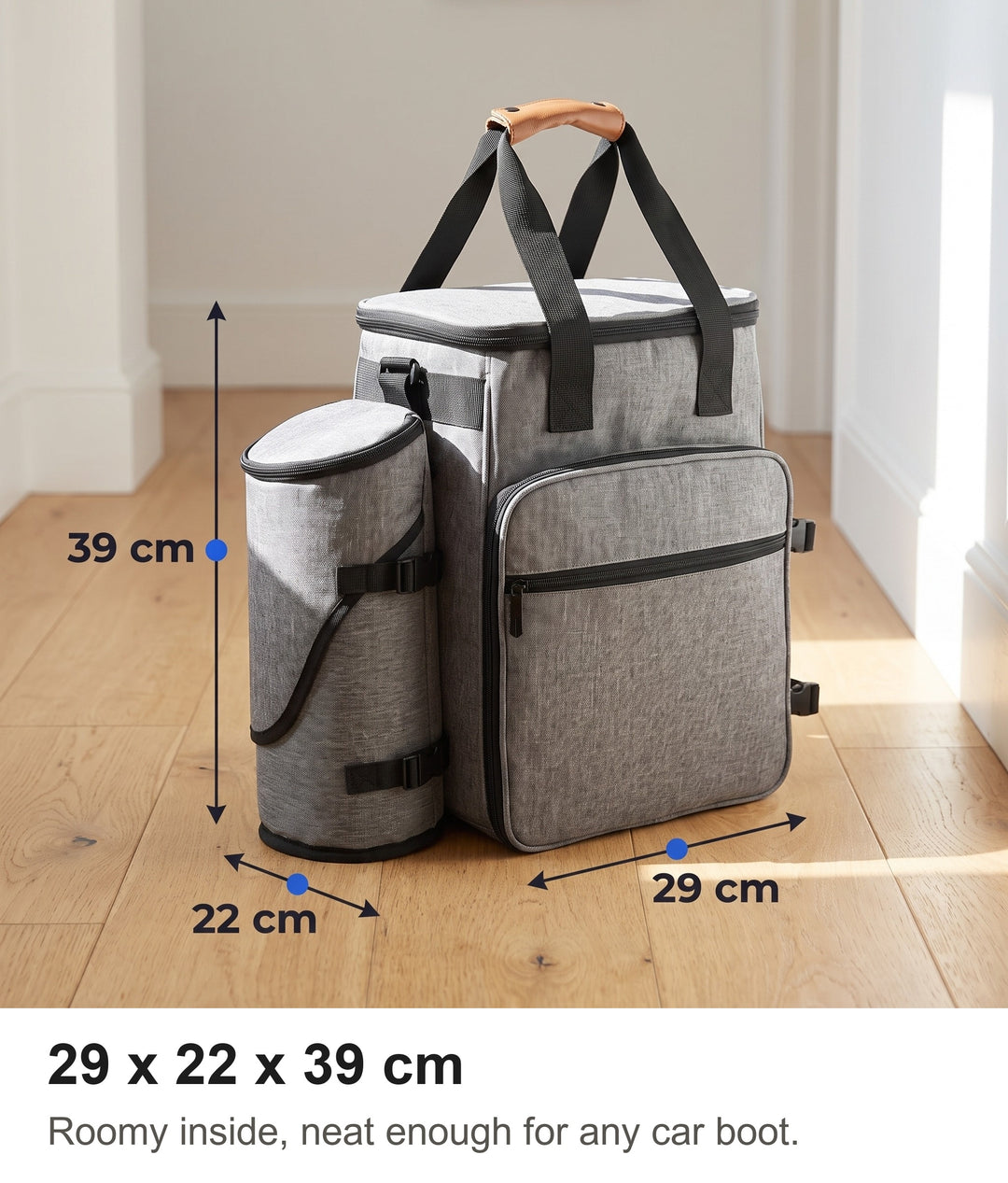 Dog travel bag size: 39 cm high, 29 cm wide and 22 cm deep